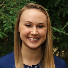 Headshot of Jessica Kirchnick front desk coordinator