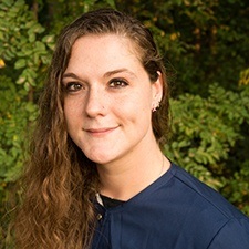 Headshot of Julia Craig dental assistant